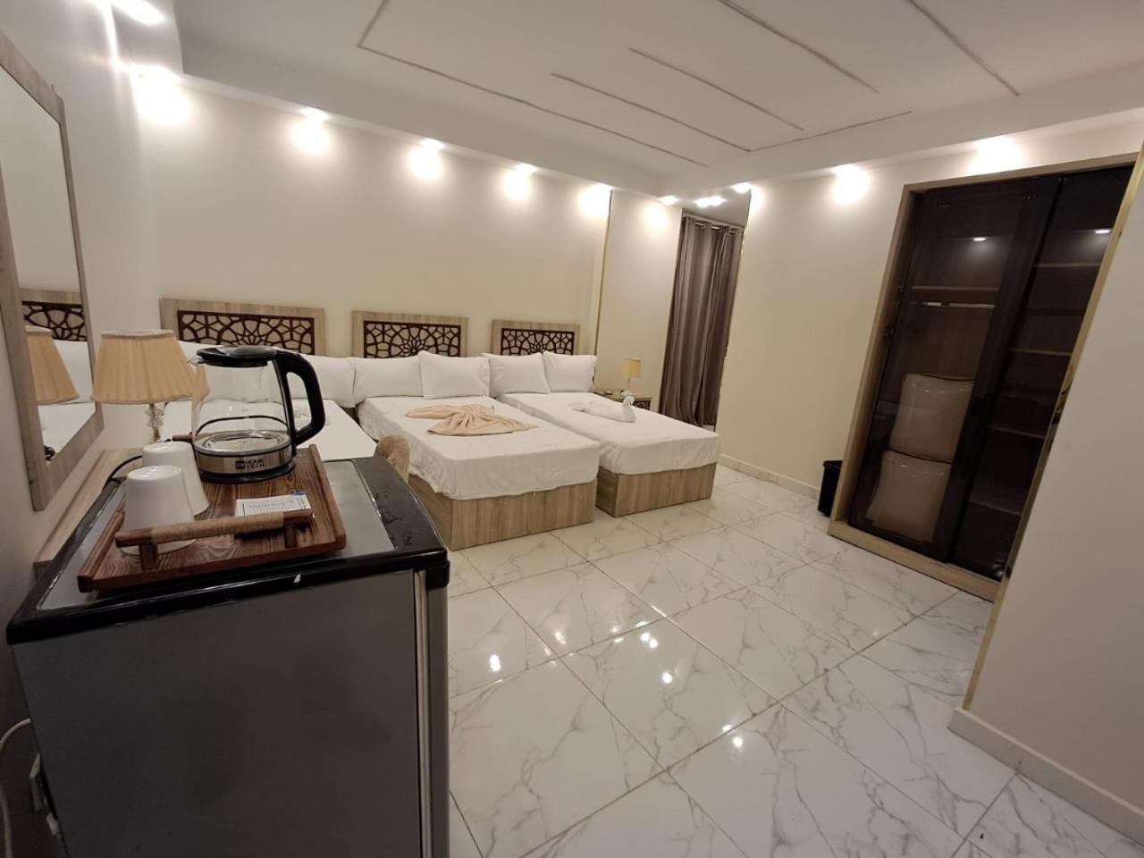 Pyramids East Inn Kafrat al Jabal Exterior photo