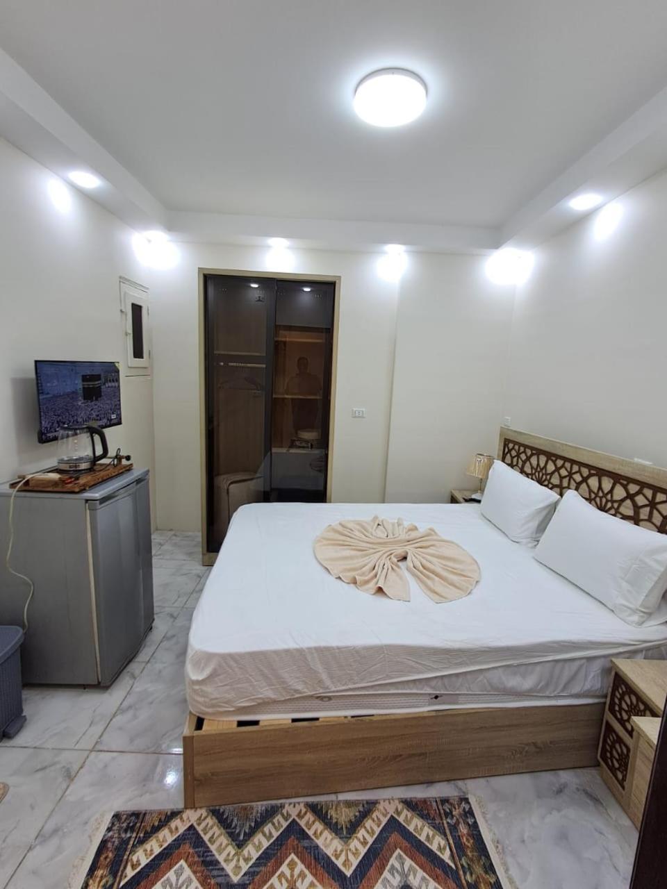 Pyramids East Inn Kafrat al Jabal Exterior photo